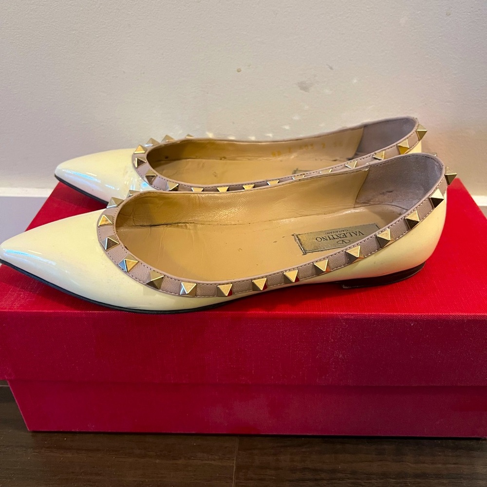 Valentino Rockstud Flats
